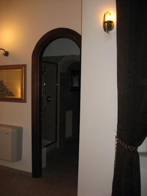 Vivilo Collection - Opera Teather Apartment - Very Central Рим Екстер'єр фото